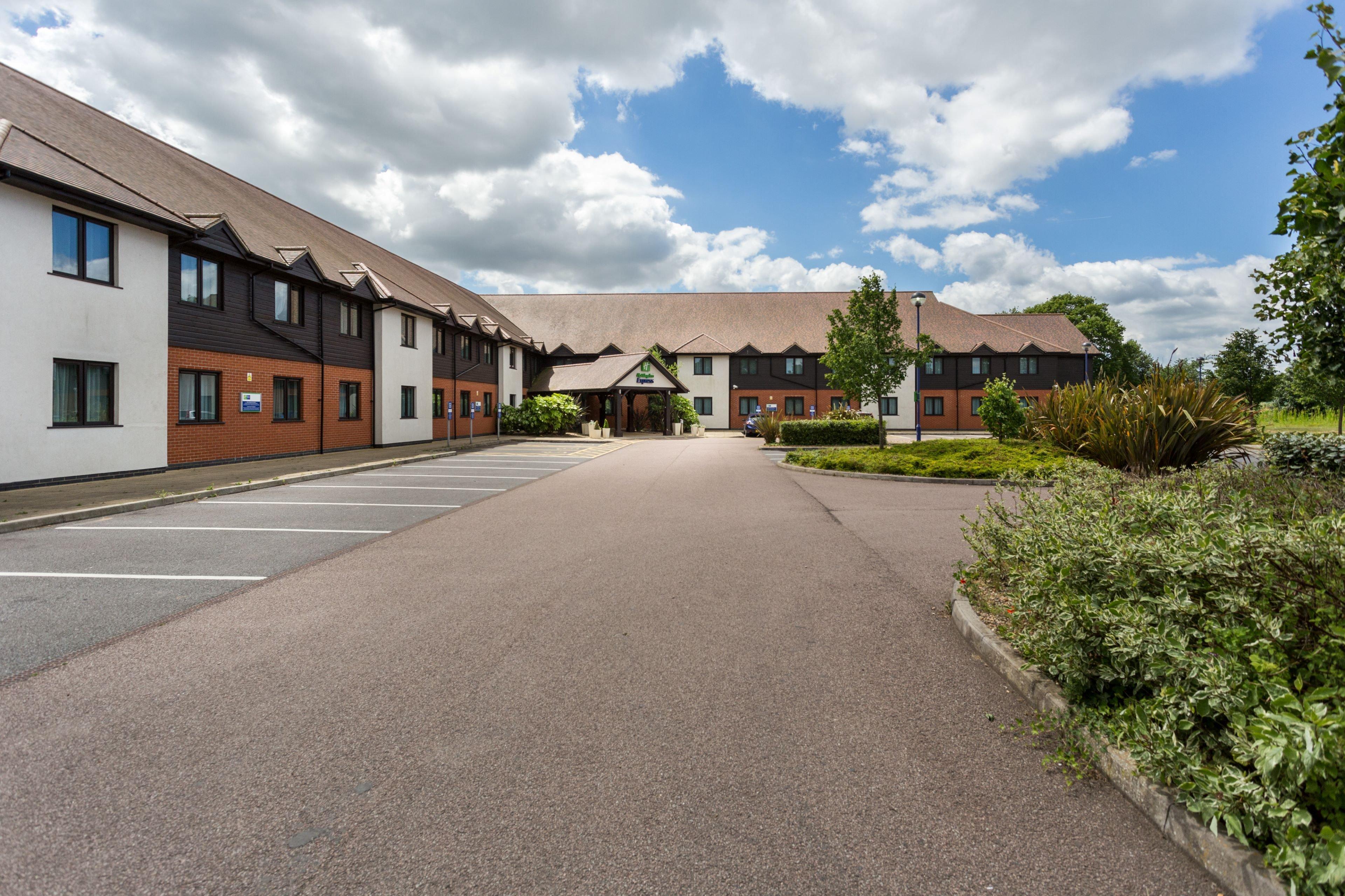 Holiday Inn Express Colchester, An Ihg Hotel Exterior foto