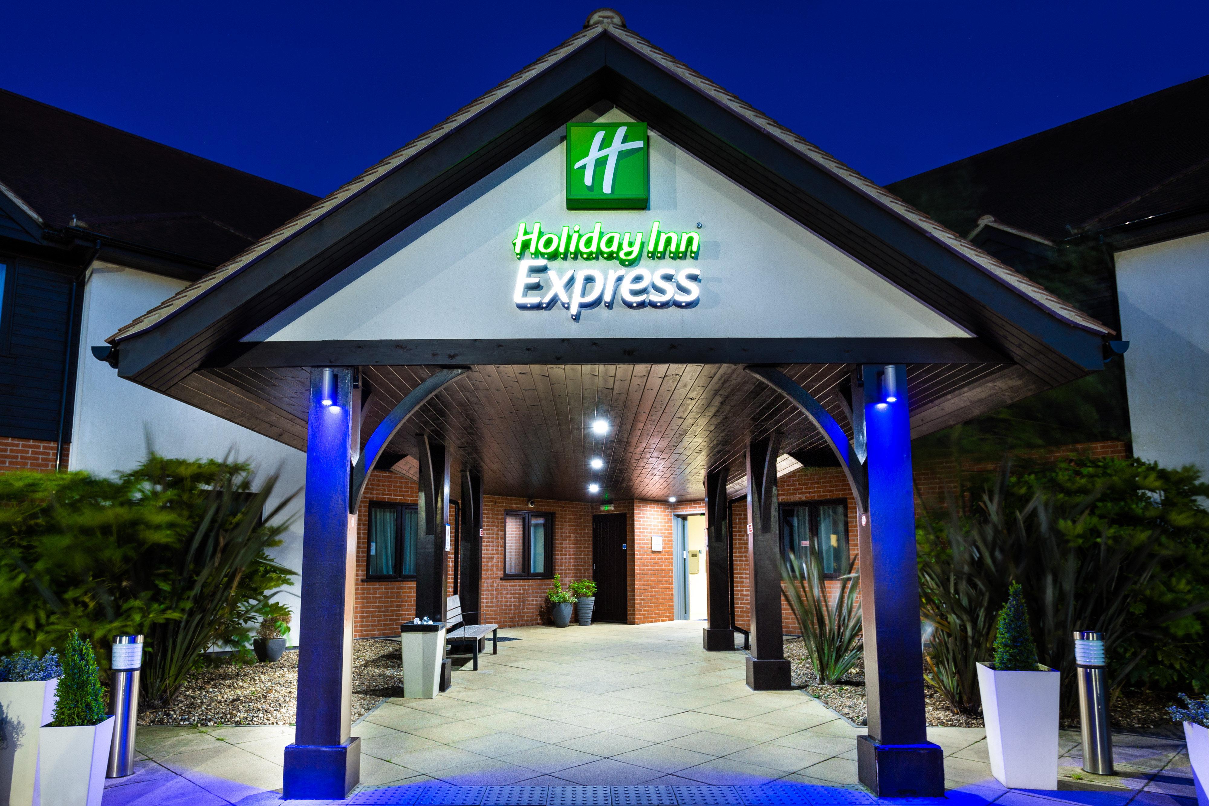 Holiday Inn Express Colchester, An Ihg Hotel Exterior foto