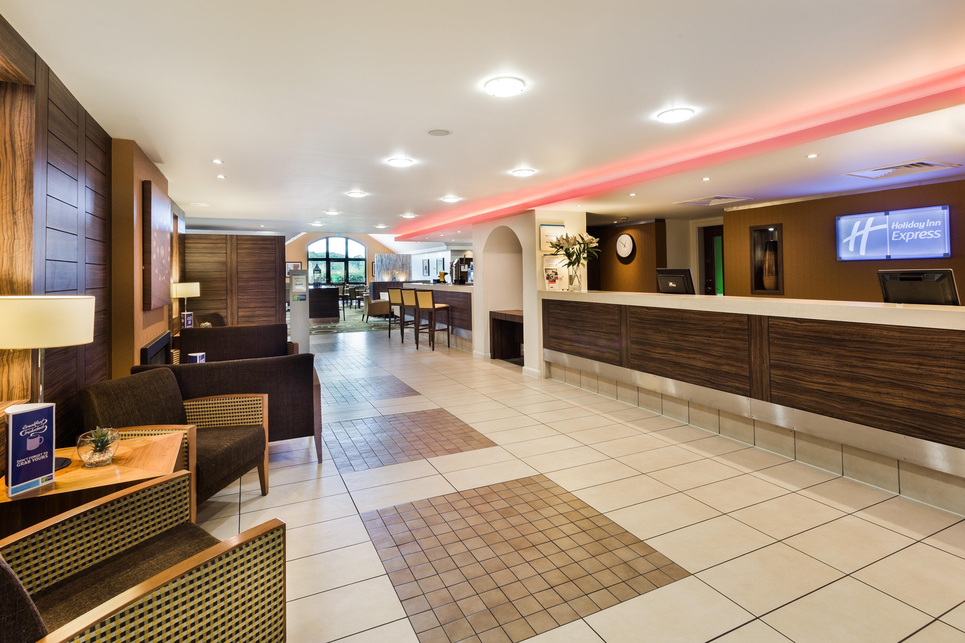 Holiday Inn Express Colchester, An Ihg Hotel Exterior foto