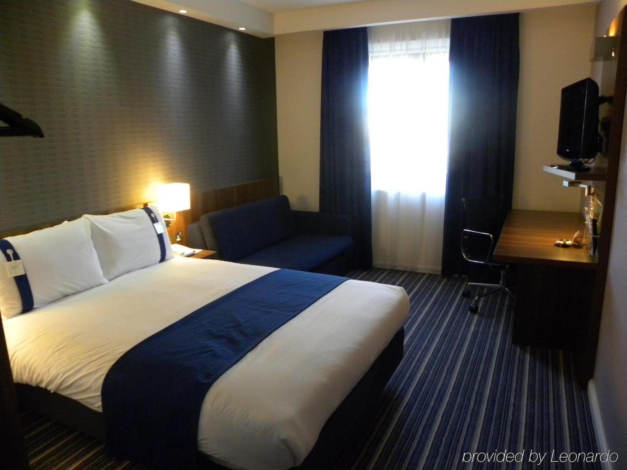Holiday Inn Express Colchester By Ihg Cameră foto